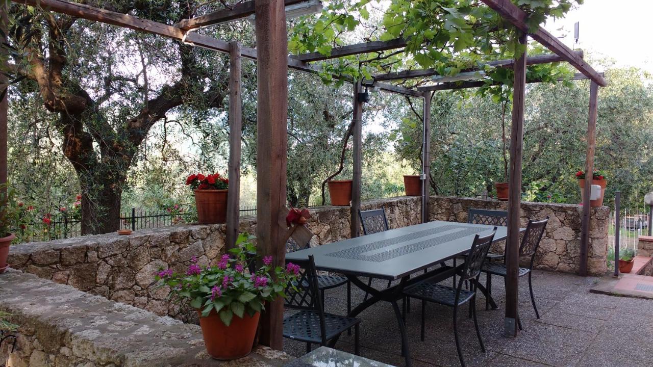 La Vie Est Belle Bed and Breakfast Finale Ligure Eksteriør billede