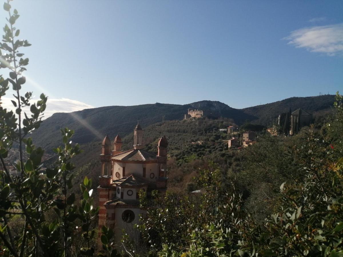 La Vie Est Belle Bed and Breakfast Finale Ligure Eksteriør billede